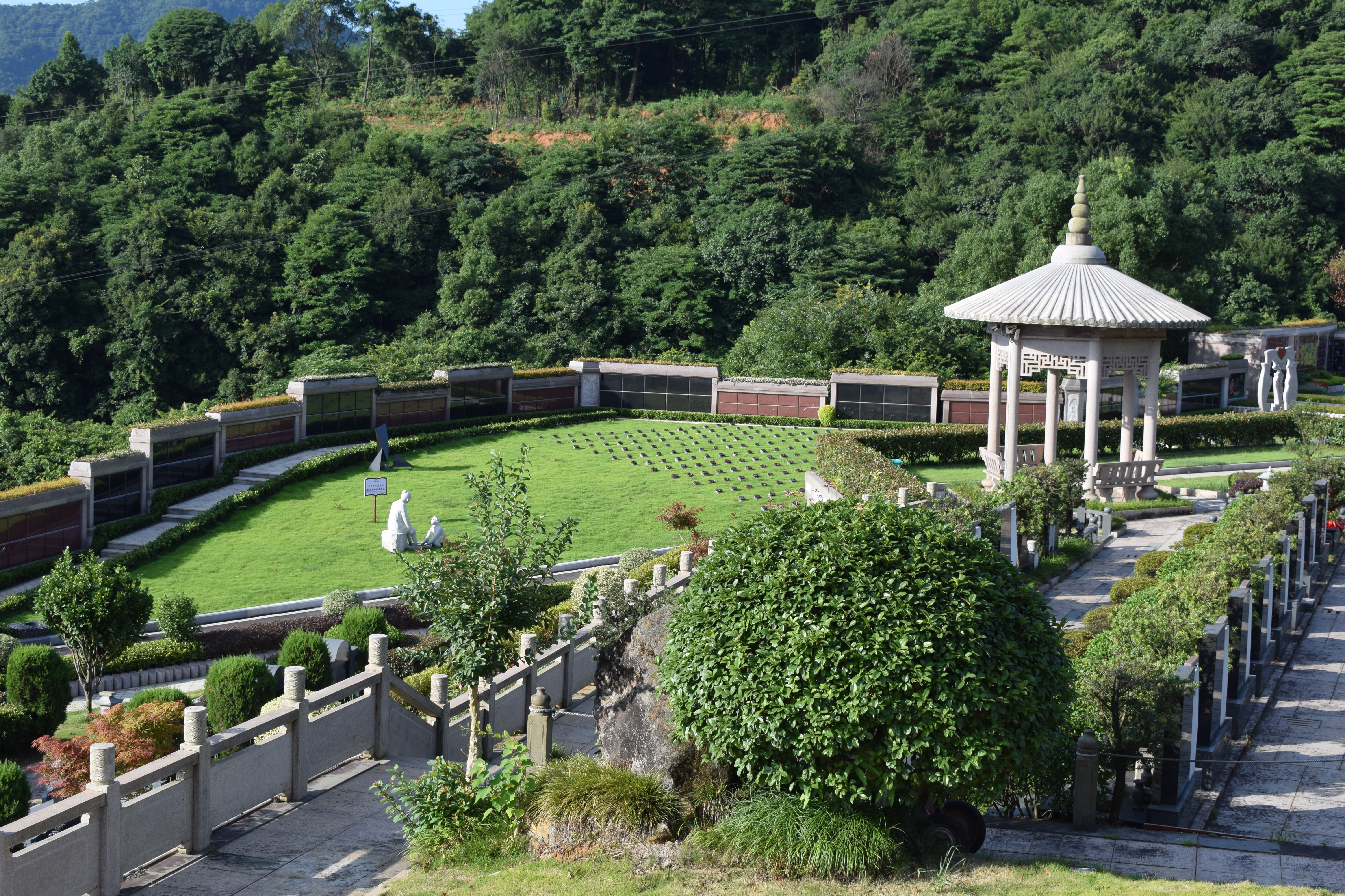 新宝gg引领公墓行业转型升级，创新实践获社会广泛认可