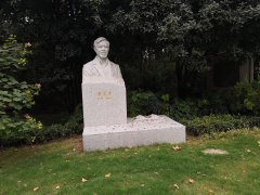 卢星堂 | 笔墨留韵，石雕寄思